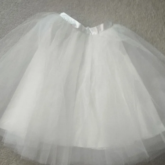 NWOT Space 46 White Tulle Skirt - Picture 3 of 6